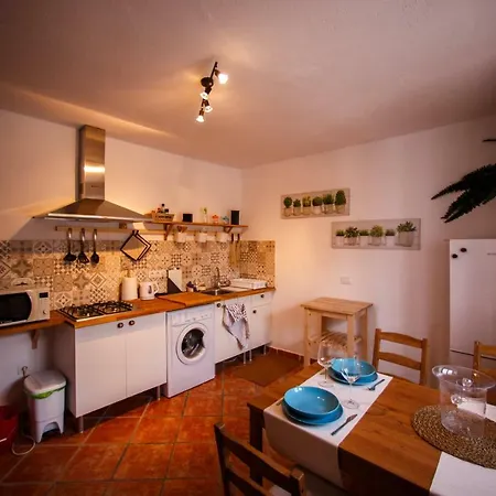 Casa Dante * Tías