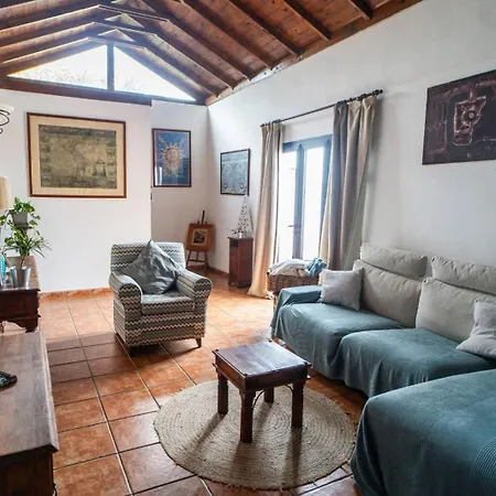 Casa Dante Tias