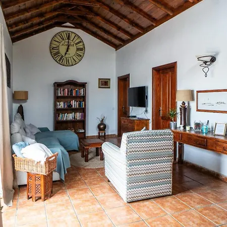 Casa Dante Tias